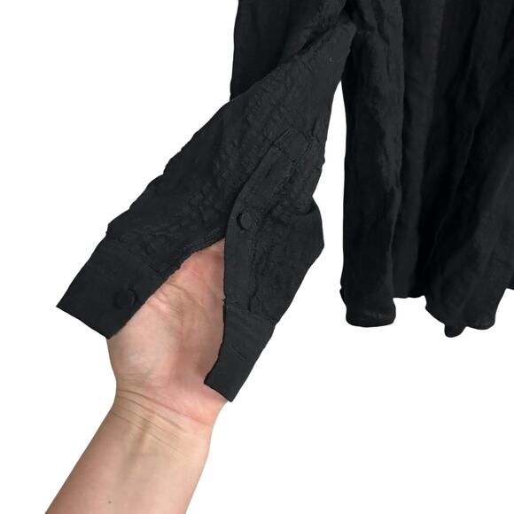 Black Textured Button-Front Shirt L Long Sleeve Roll-Tab Textured Fabric - Picture 3 of 8